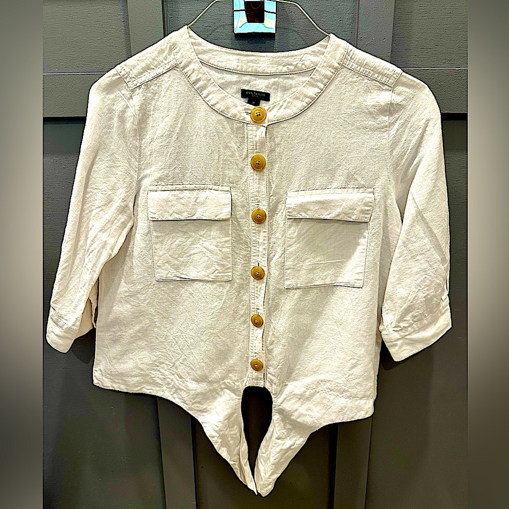 Ann Taylor White and Gold Button Down Shirt with 3/4 Sleeves